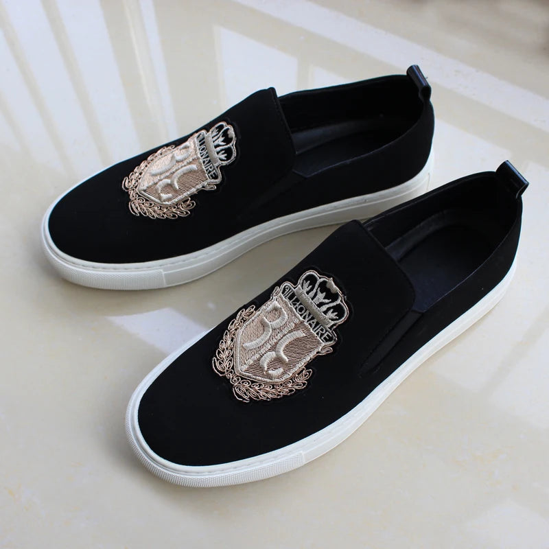 Brand New Men Casual Shoes Black Suede Leather Man Party Luxury Embroidery Flat Shoes Tide Slip-On Loafers
