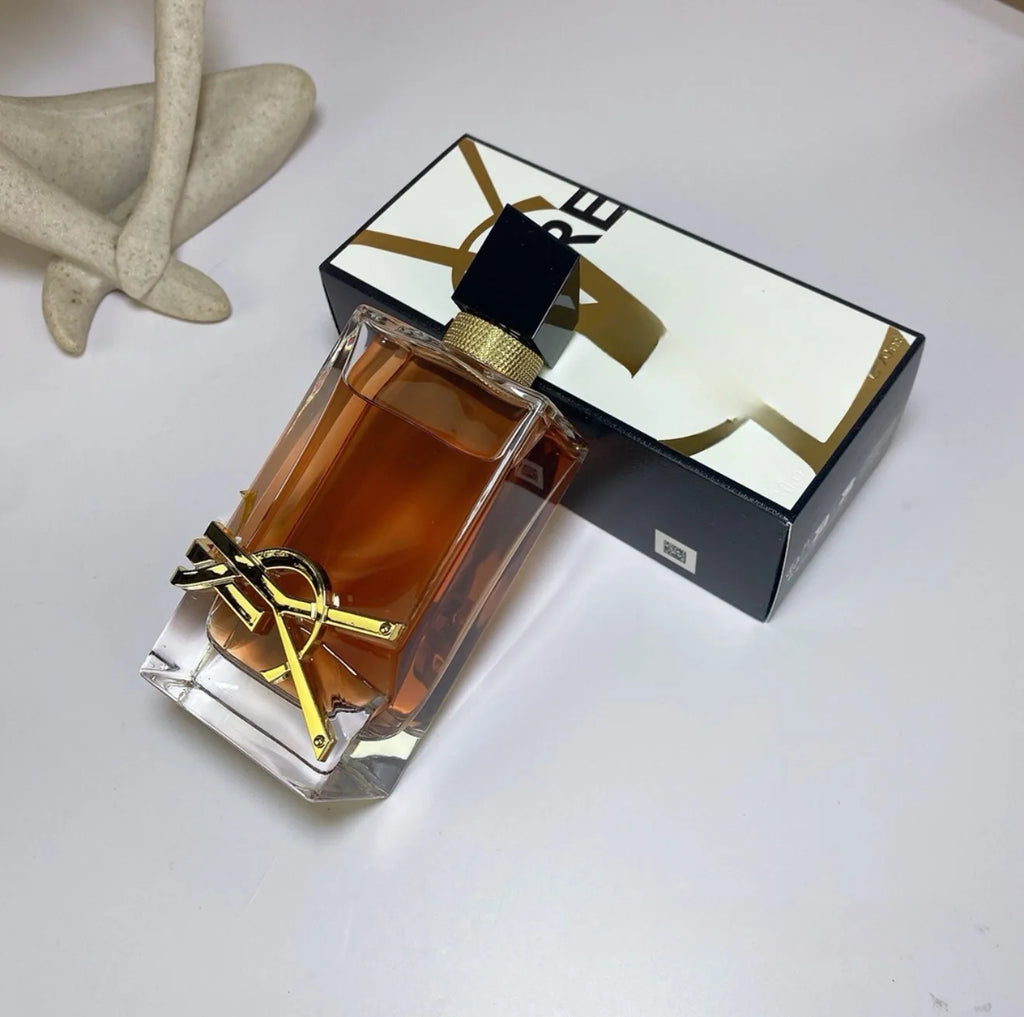 Luxury Long Lasting Perfume for Women in All Sie 30ml 50ml 90ml Wholesale