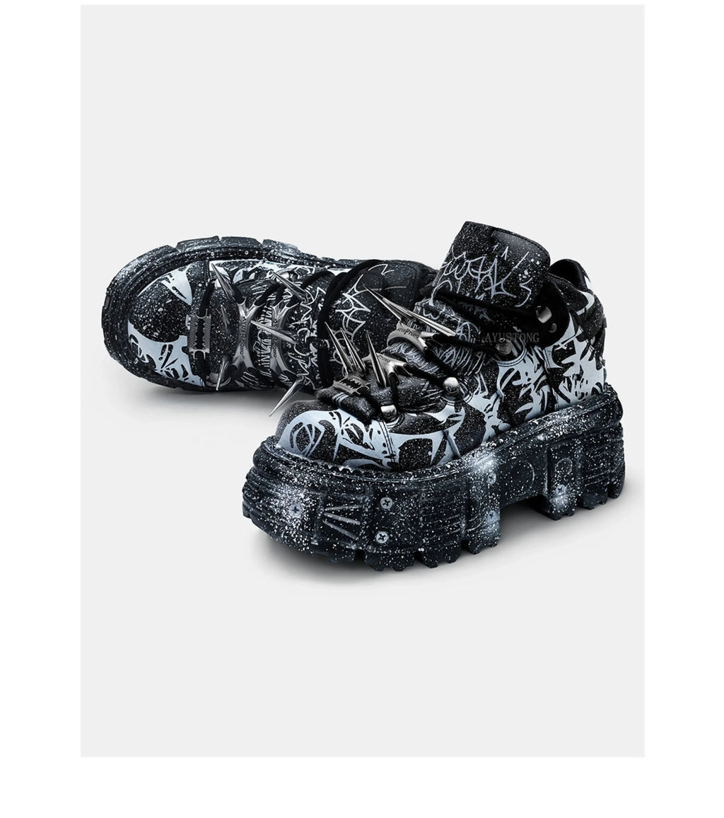 2025 Retro Heavy Metal Platform Men's and Women's Graffiti Punk Muffin Black Rivets Small Height Increasing Dad Shoes
