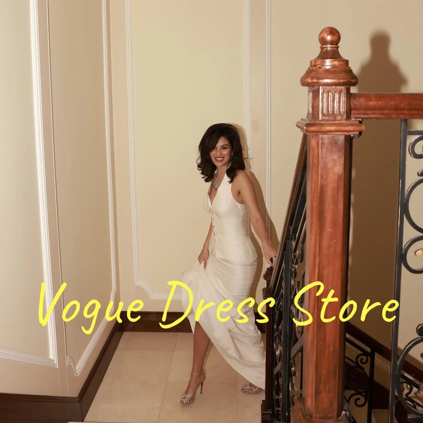 Customized High Quality Jersey Buttons Evening Dresses Delicate Sleeveless V-Neck Cocktail Dress Custom Made Celebrity