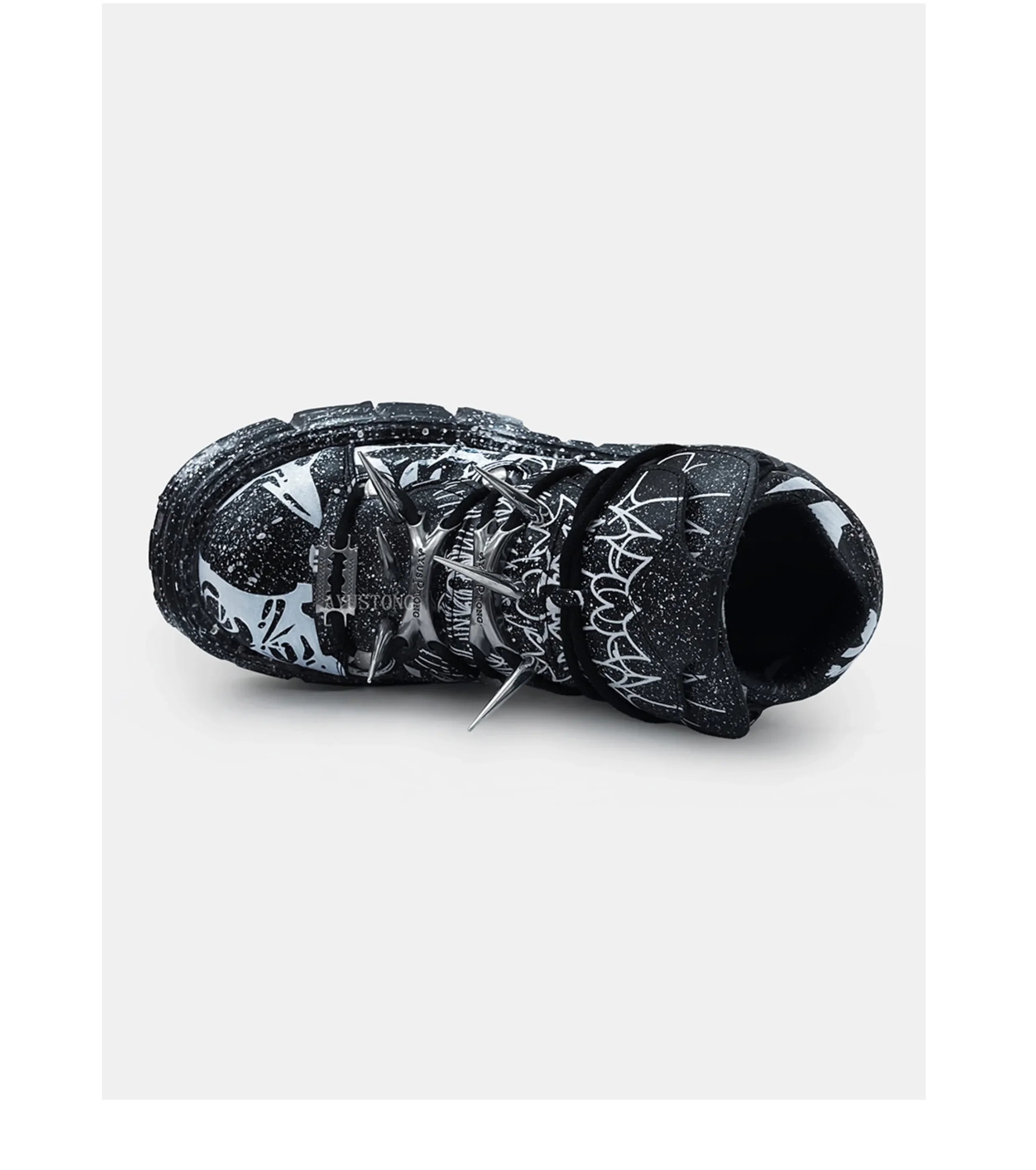 2025 Retro Heavy Metal Platform Men's and Women's Graffiti Punk Muffin Black Rivets Small Height Increasing Dad Shoes