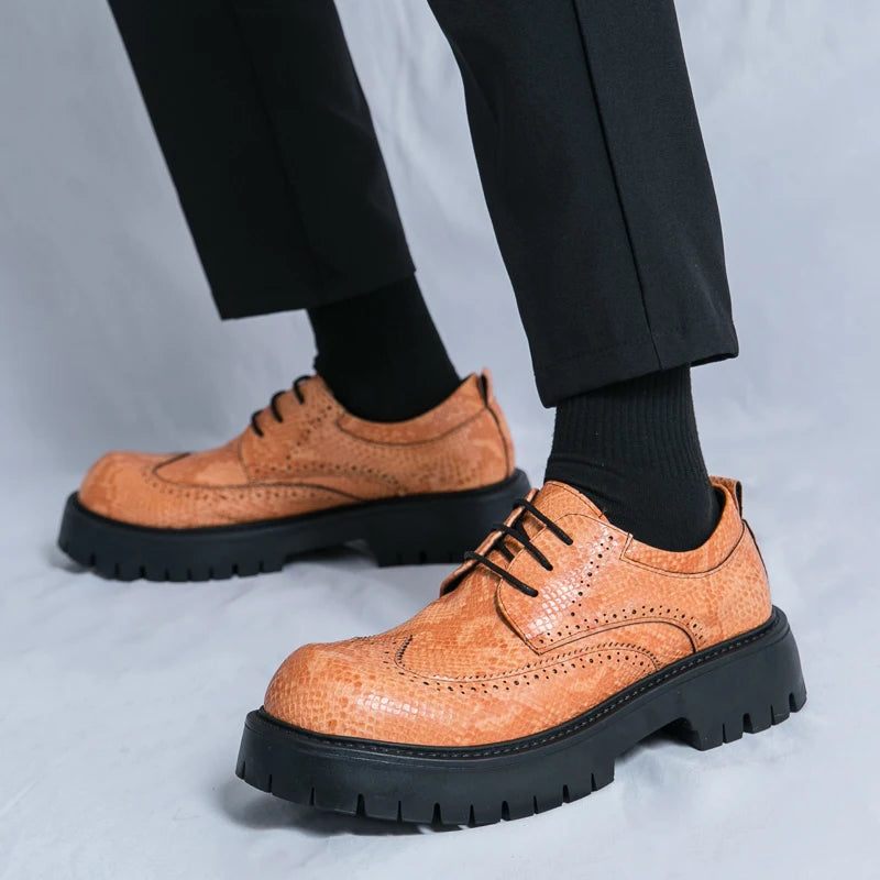 Brogues Men's Luxury Designer Style Thick Sole Shoes Elegant and Sophisticated Gentleman's Shoe Popular Wedding Party Shoes