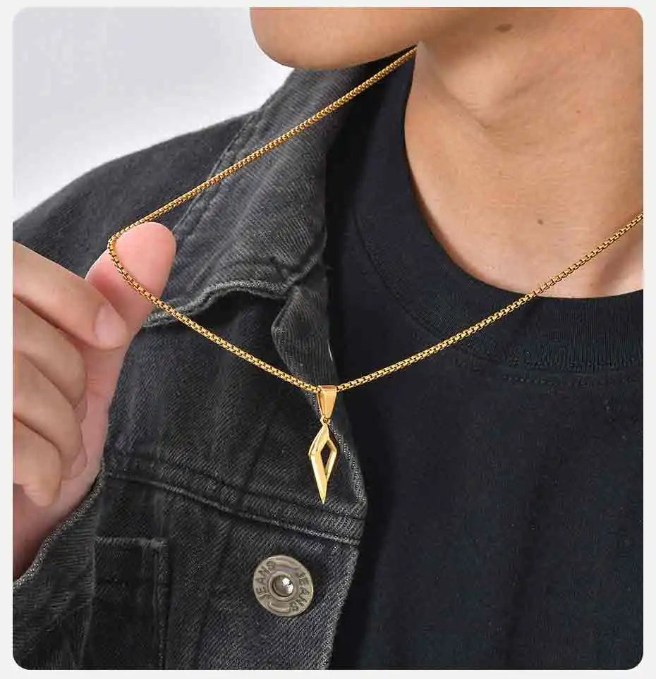 Vnox Beveled Four-Pointed Star Pendant Necklace, Stainless Steel Geometric Collar with Box Chain Gifts for Birthday Father's Day