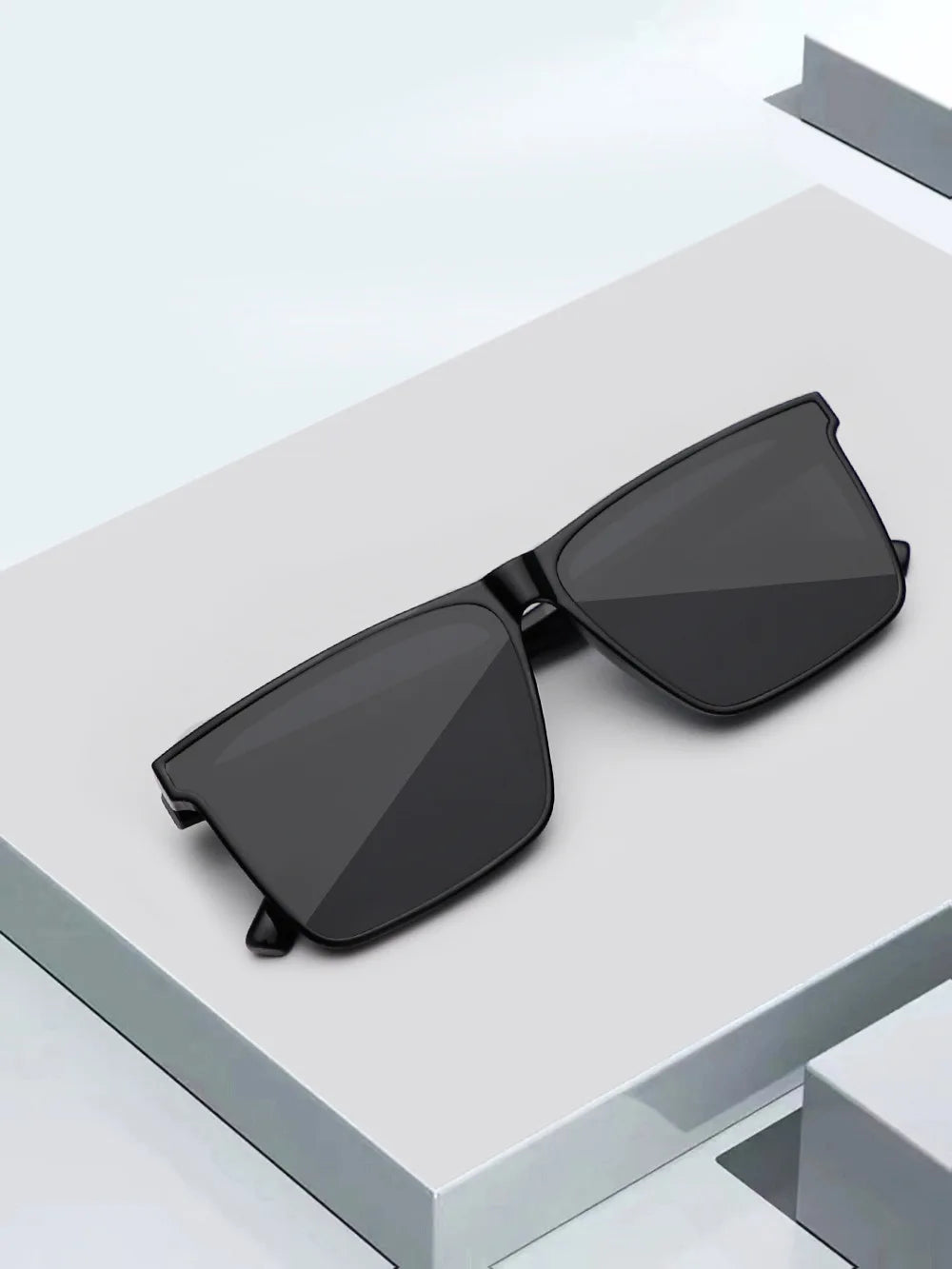 Men's Sunglasses For Uv Protection While Driving. 2025 New Style Square Frame Fashionable Sunglasses 2050