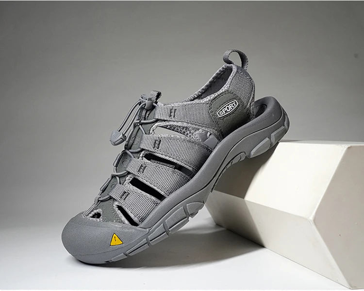 Fashion Men's Casual Mesh Outdoor Beach Sandals Light Breathable Shoe for Men Anti-slip Waterproof Sandal Man Comfortable Shoes