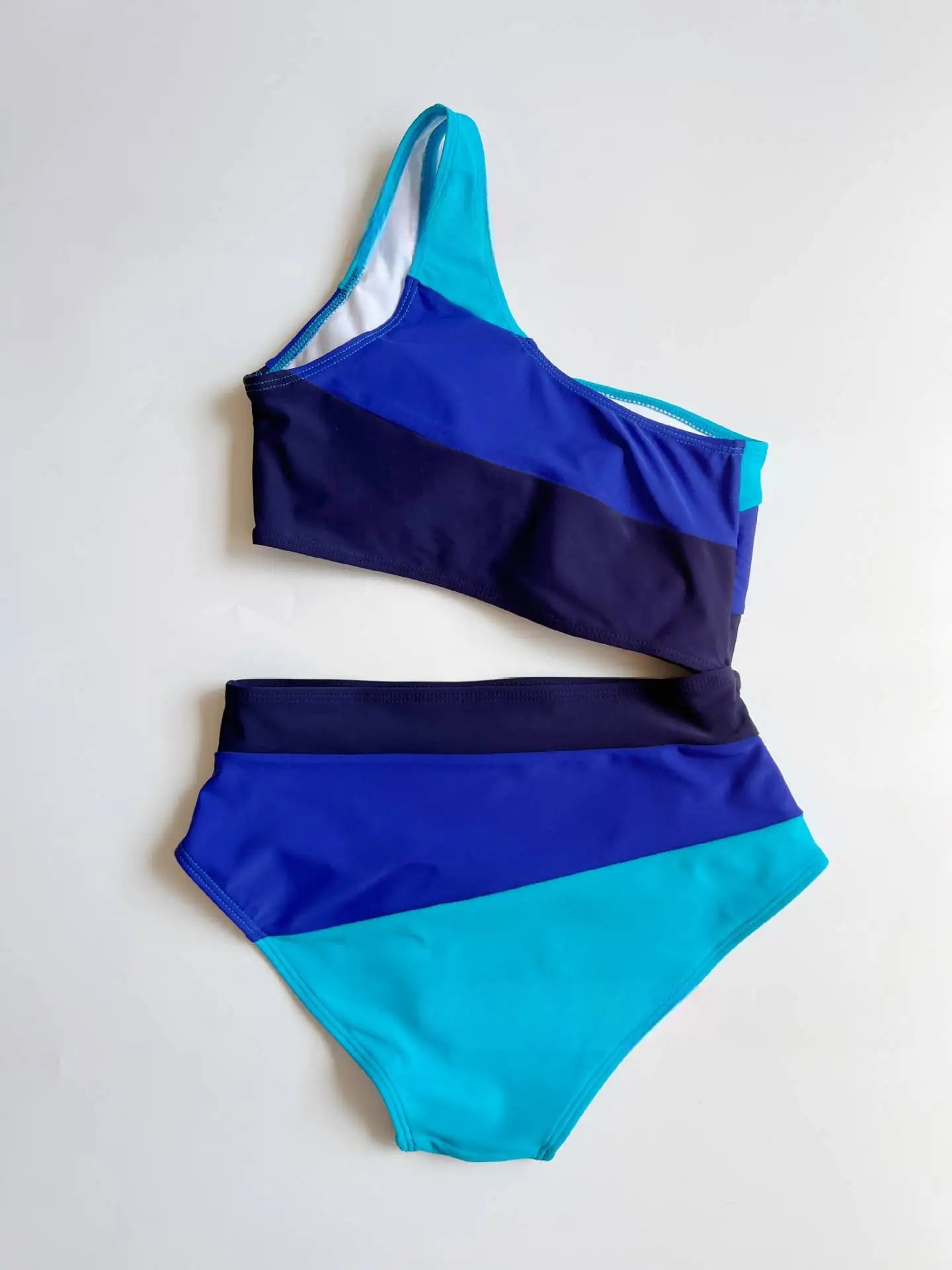 Cikini One-Piece Swimsuit With Colorblock Hollow-Out One Shoulder Neckline Summer Beach Swimwear Bathing Suit For Women