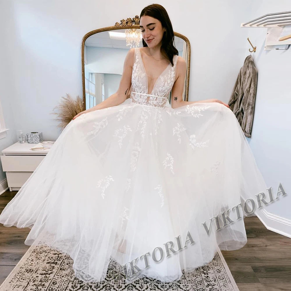 VIKTORIA Fashion Aline Wedding Dresses V-neck Custom-Made Court Train Appliques Sleeveless Robe De Mariée Engagement Plus