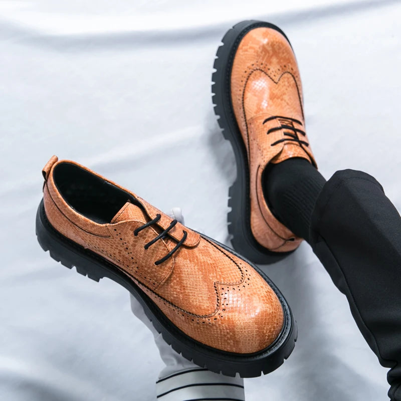 Brogues Men's Luxury Designer Style Thick Sole Shoes Elegant and Sophisticated Gentleman's Shoe Popular Wedding Party Shoes