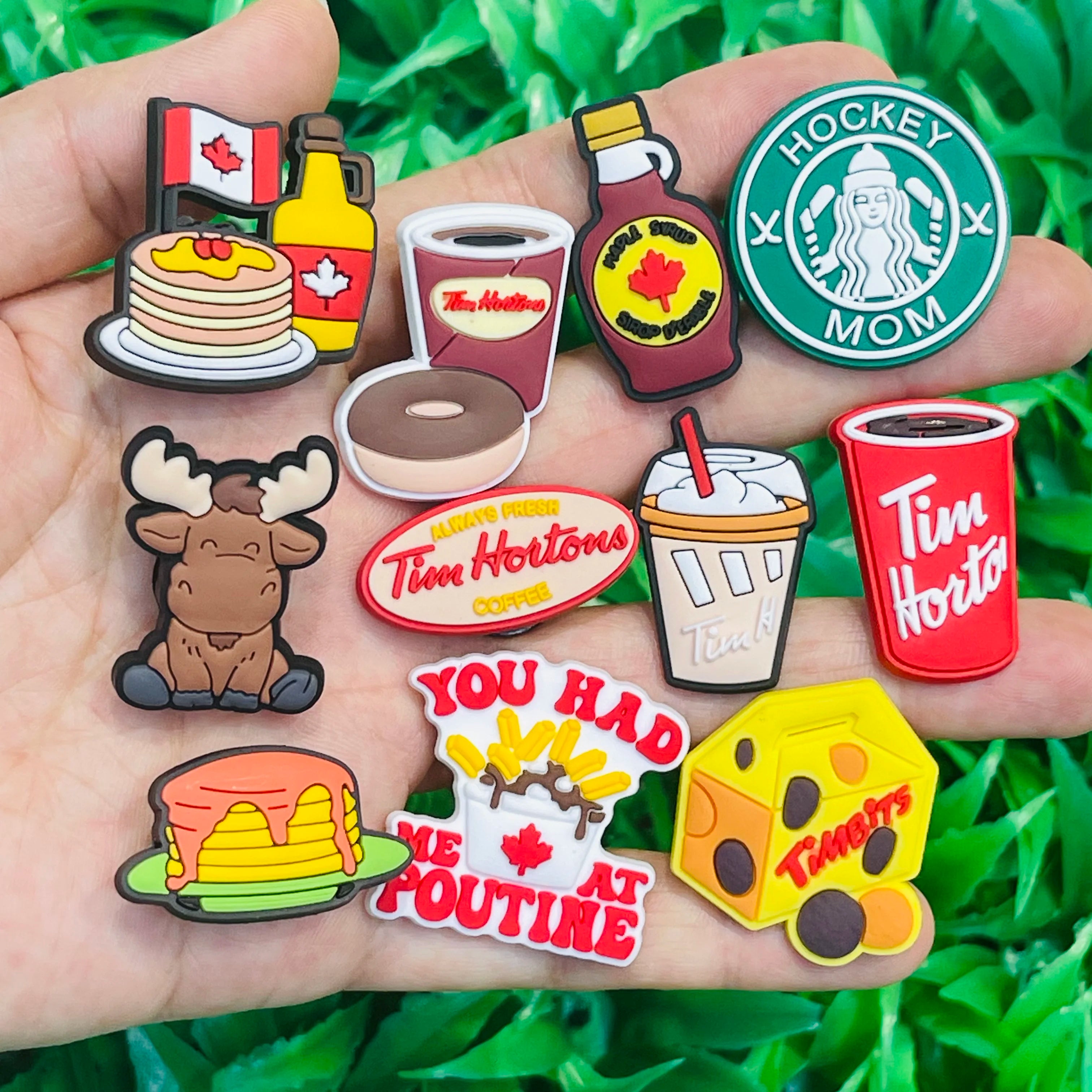 8-33Pcs/set Canada Series Hockey Maple Leaves Shoe Charms for DIY Bracelet Wristband Shoes Accessories Kid's Women Party Gifts