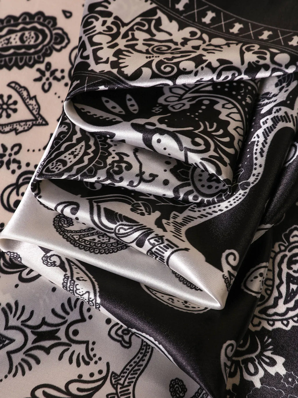 90*90cm Hair Scarf Women Fashion Designer Beautiful Flowers Foulard Soft Satin Shawl Kerchief Square Silk Scarfs Neck Headscarf