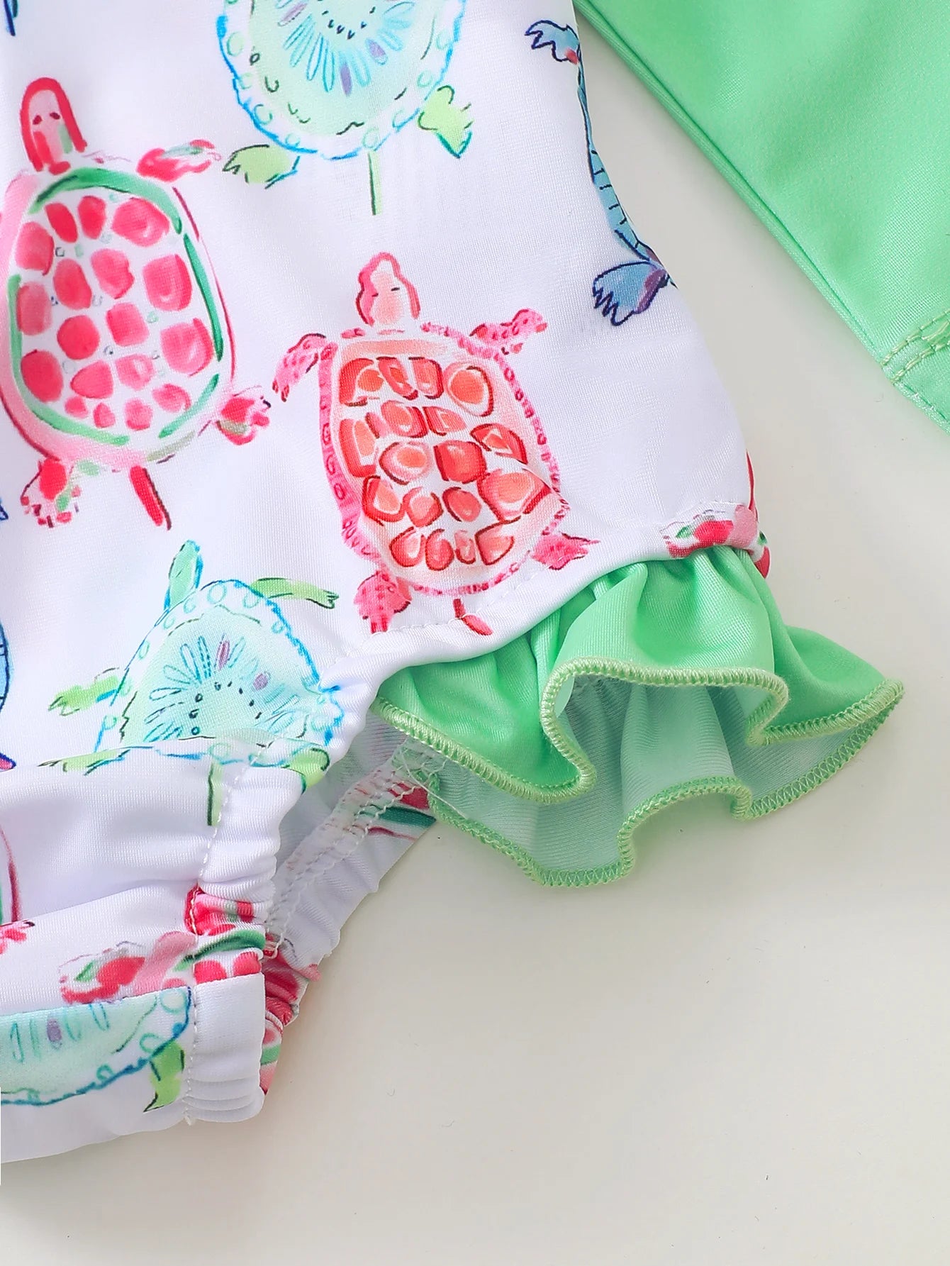 Baby Girl Turtle Print Long Sleeve Onesie Swimsuit with Wood Grain Ruffle Hat Matching Ensemble for Infants And Toddlers