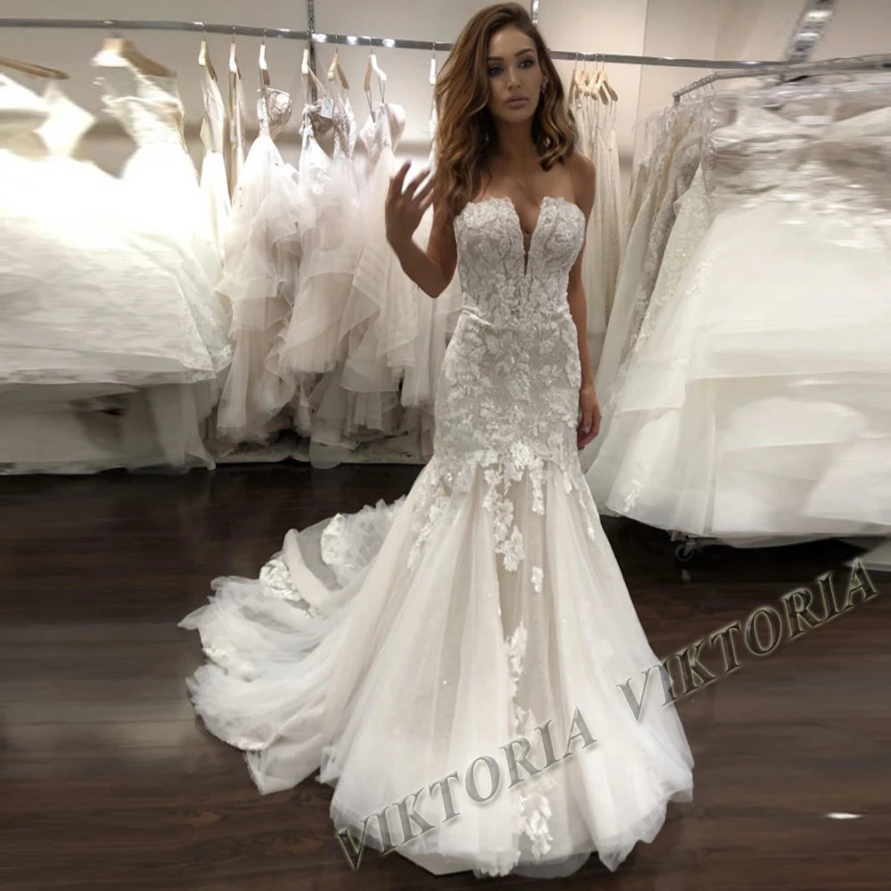 VIKTORIA Fashion Aline Wedding Dresses V-neck Custom-Made Court Train Appliques Sleeveless Robe De Mariée Engagement Plus