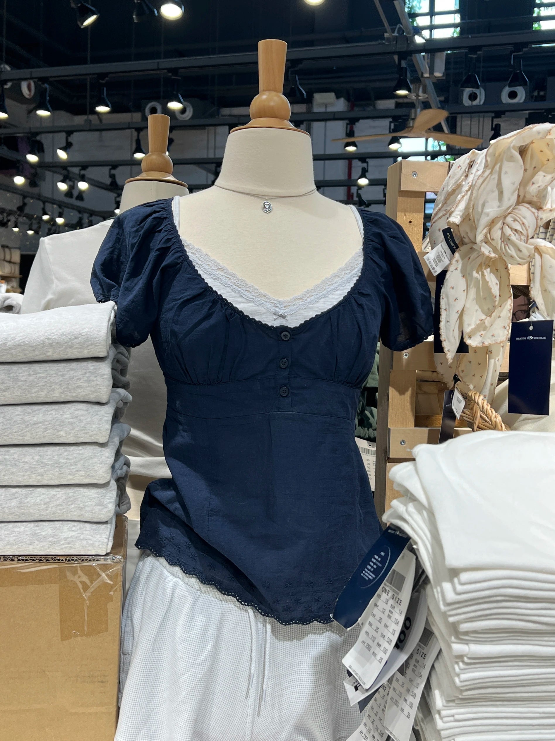 Lace Trim Embroidery Navy T-shirt Women Three Buttons Folds Square Collar Puff Sleeve T-shirt Summer Sweet Casual Vintage Blouse